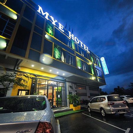 MYe Hotel Muar Buitenkant foto